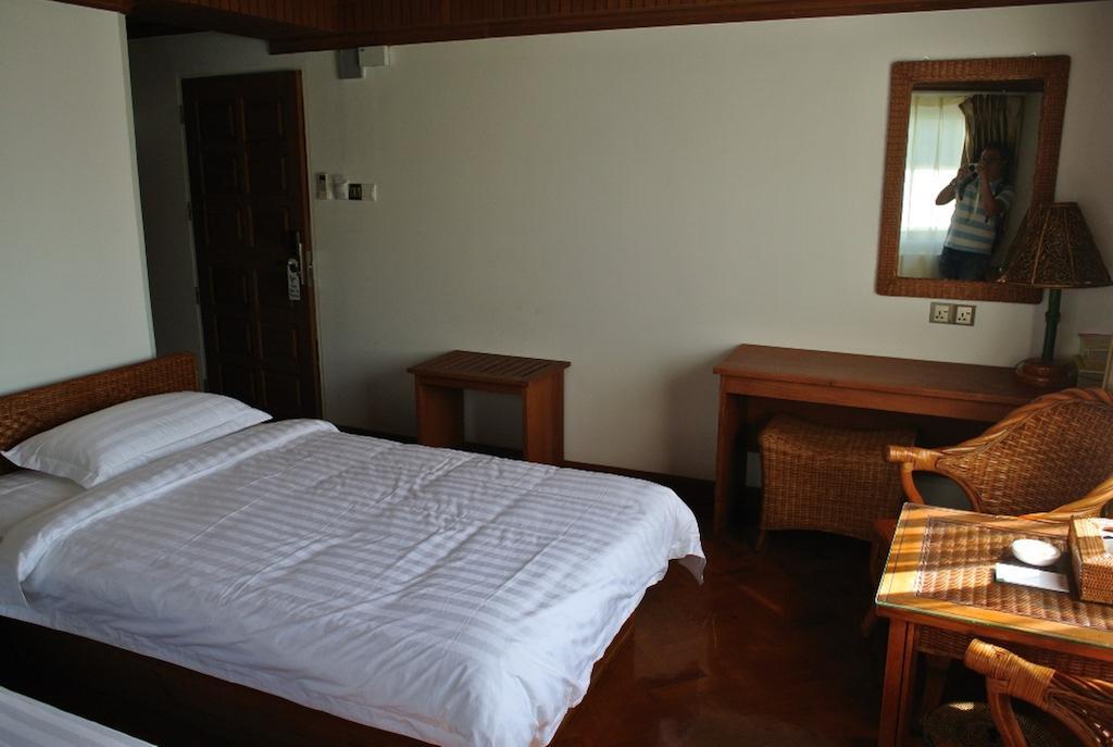 Hotel Wardan Rangoon Buitenkant foto