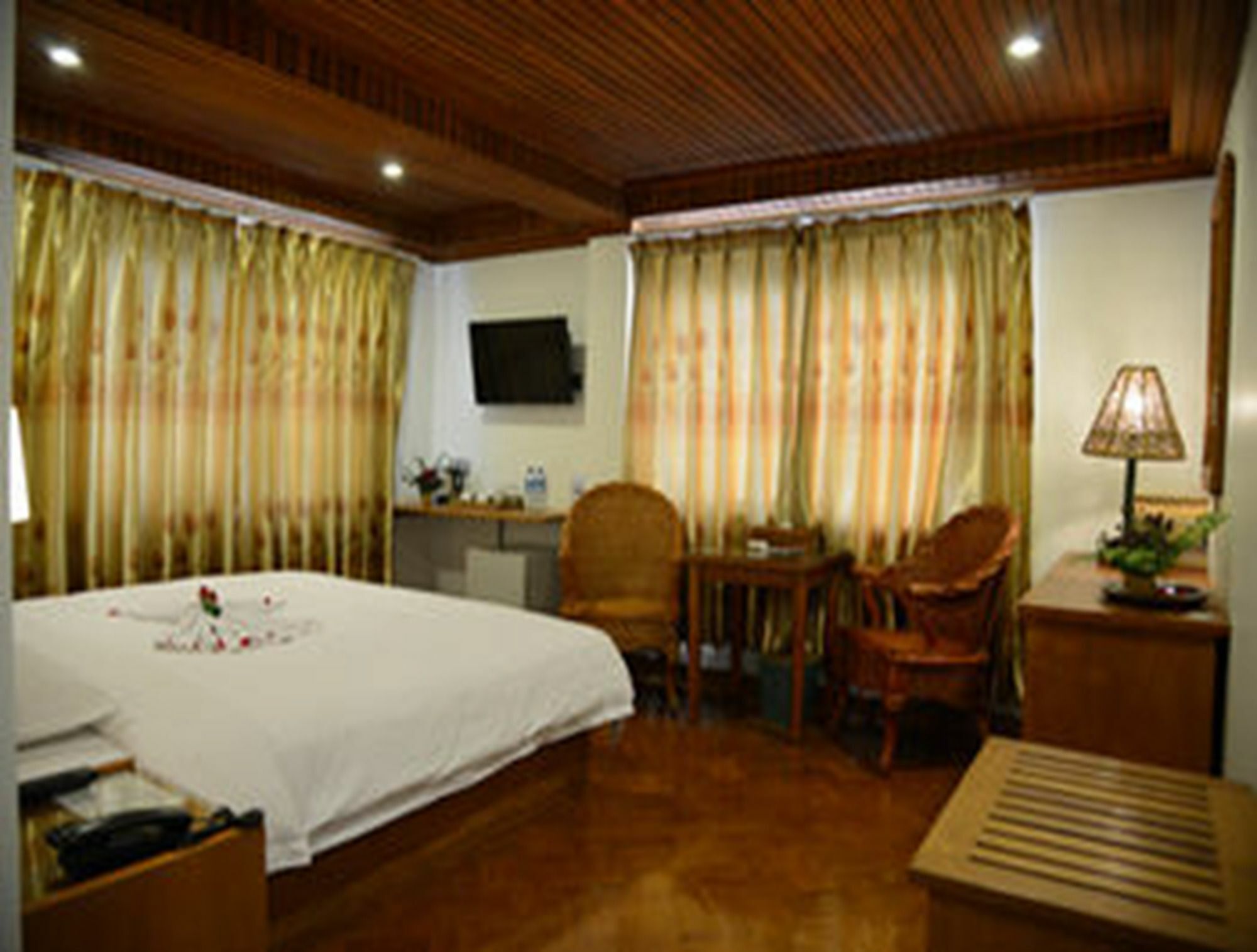 Hotel Wardan Rangoon Buitenkant foto