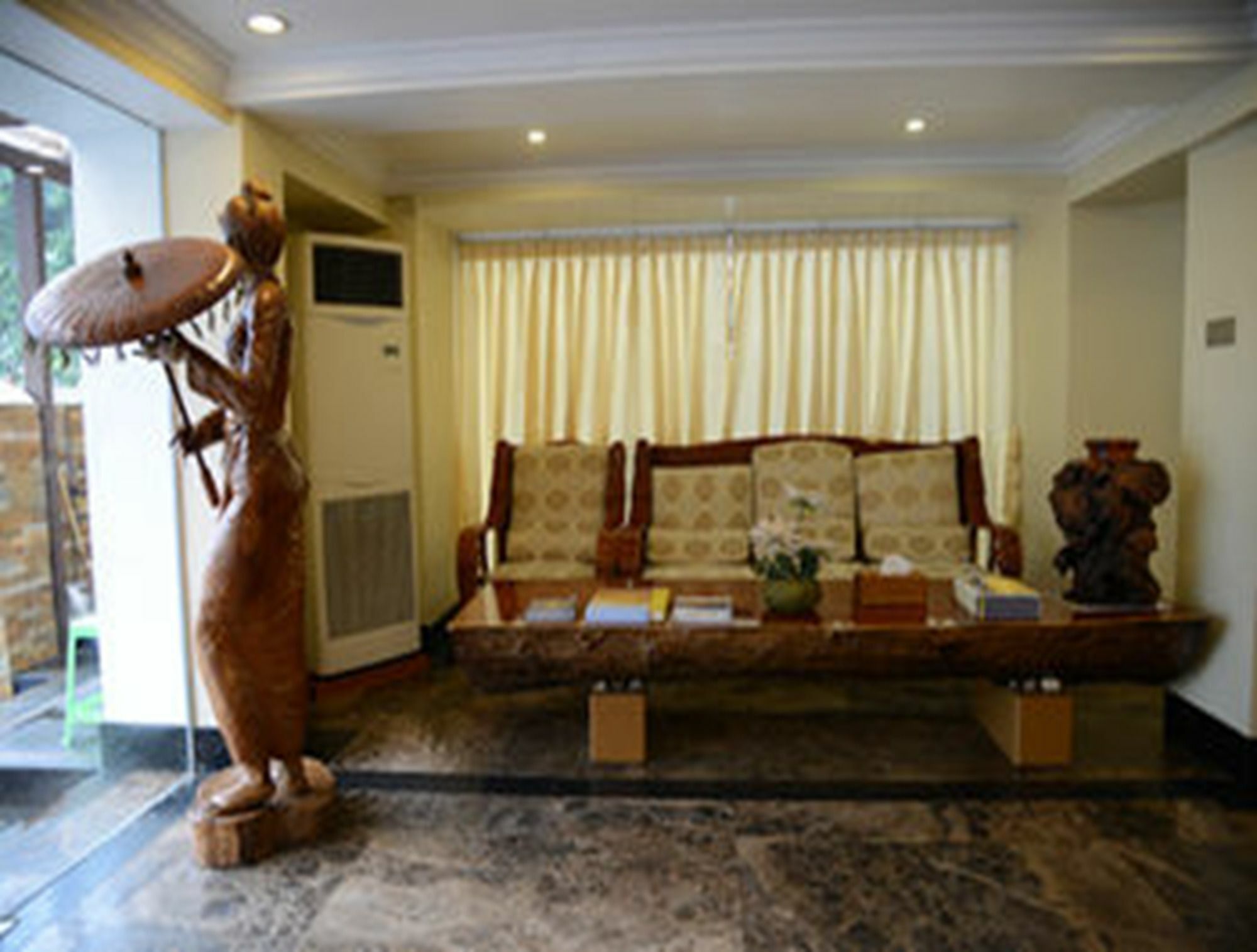 Hotel Wardan Rangoon Buitenkant foto
